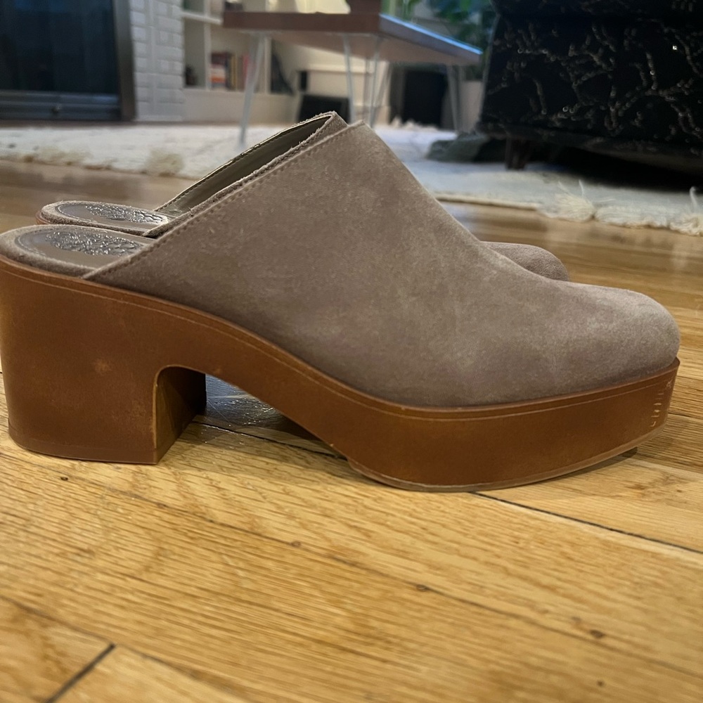 Vince Camuto Clogs